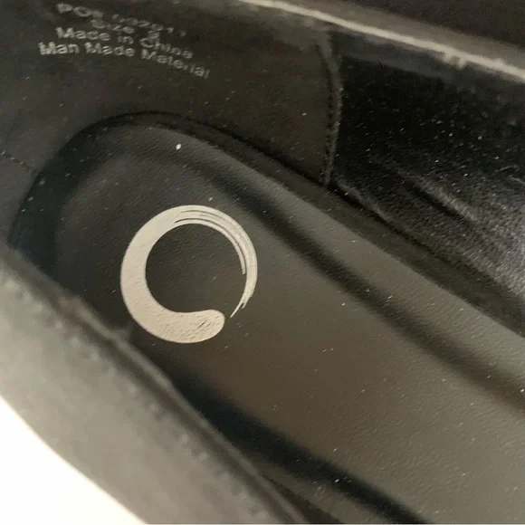 Journee Collection Womens Justine Black Slip On Block Heel Loafers Size US 9 M - Picture 2 of 9